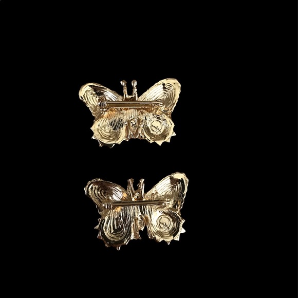 Vintage St. John Butterfly pave pins with Orange enamel and pearl detail. - Picture 2 of 4